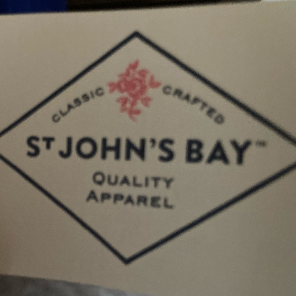 St. John’s Bay XL v-neck long sleeved top - NWT - Picture 4 of 5